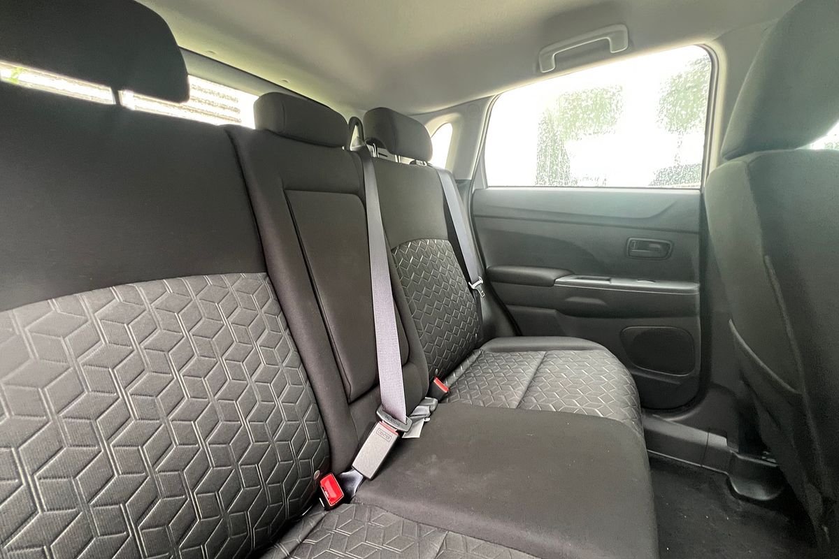 2024 Mitsubishi ASX ES XD