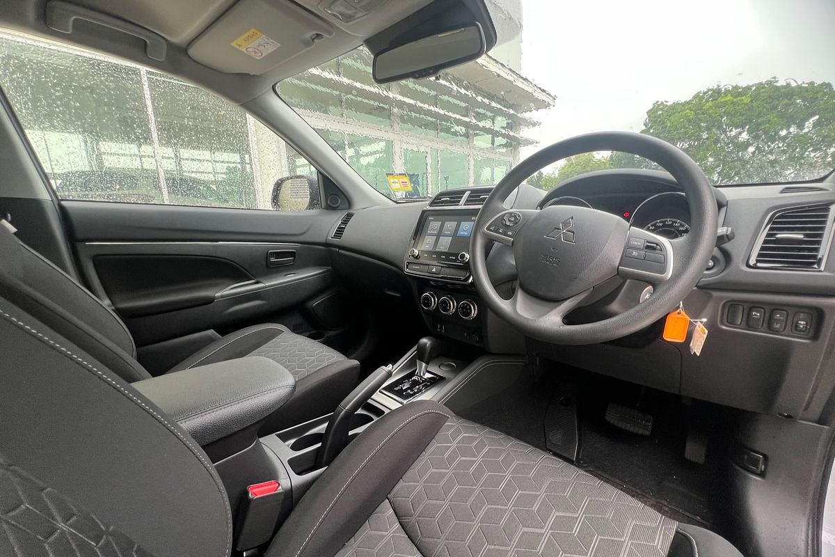 2024 Mitsubishi ASX ES XD