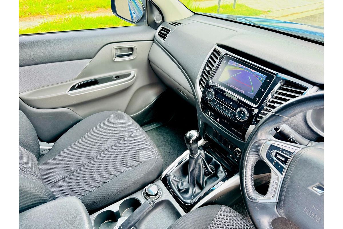 2017 Mitsubishi Triton GLX MQ 4X4
