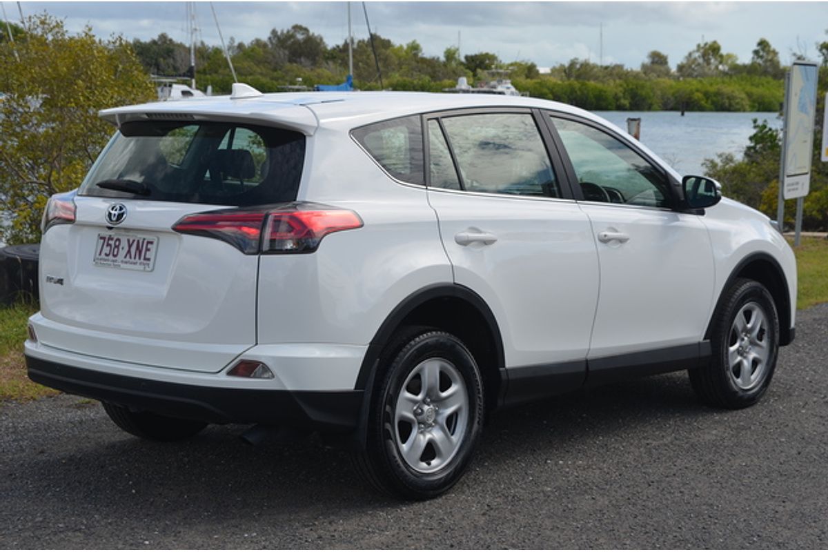2017 Toyota RAV4 GX ZSA42R