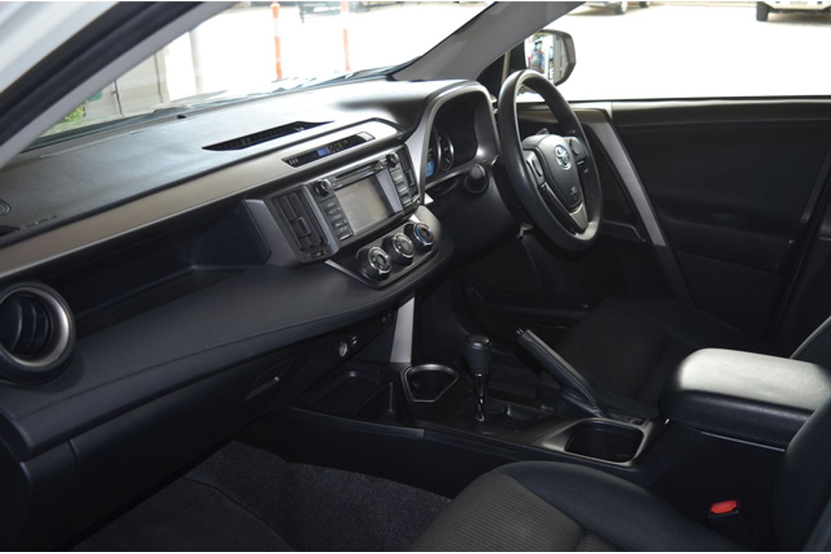 2017 Toyota RAV4 GX ZSA42R