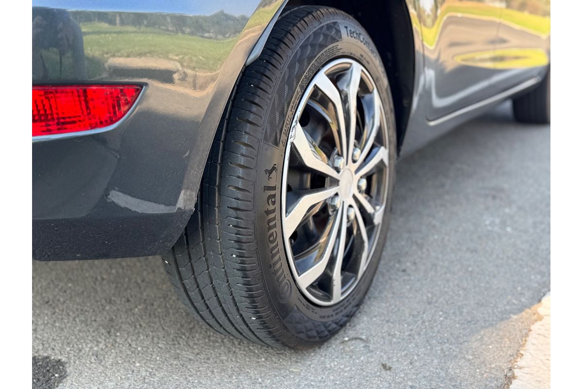 2012 Ford Fiesta LX WT