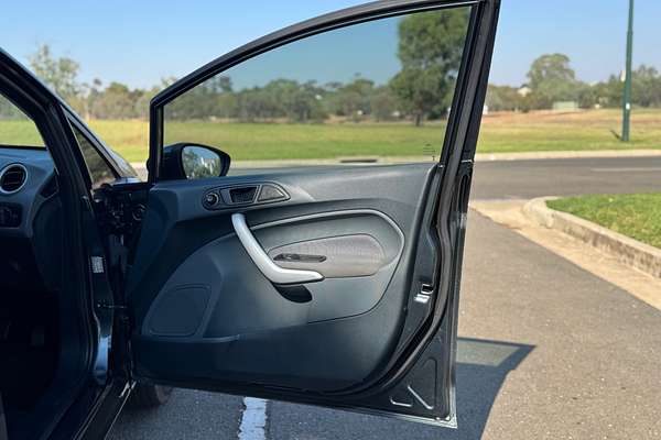 2012 Ford Fiesta LX WT
