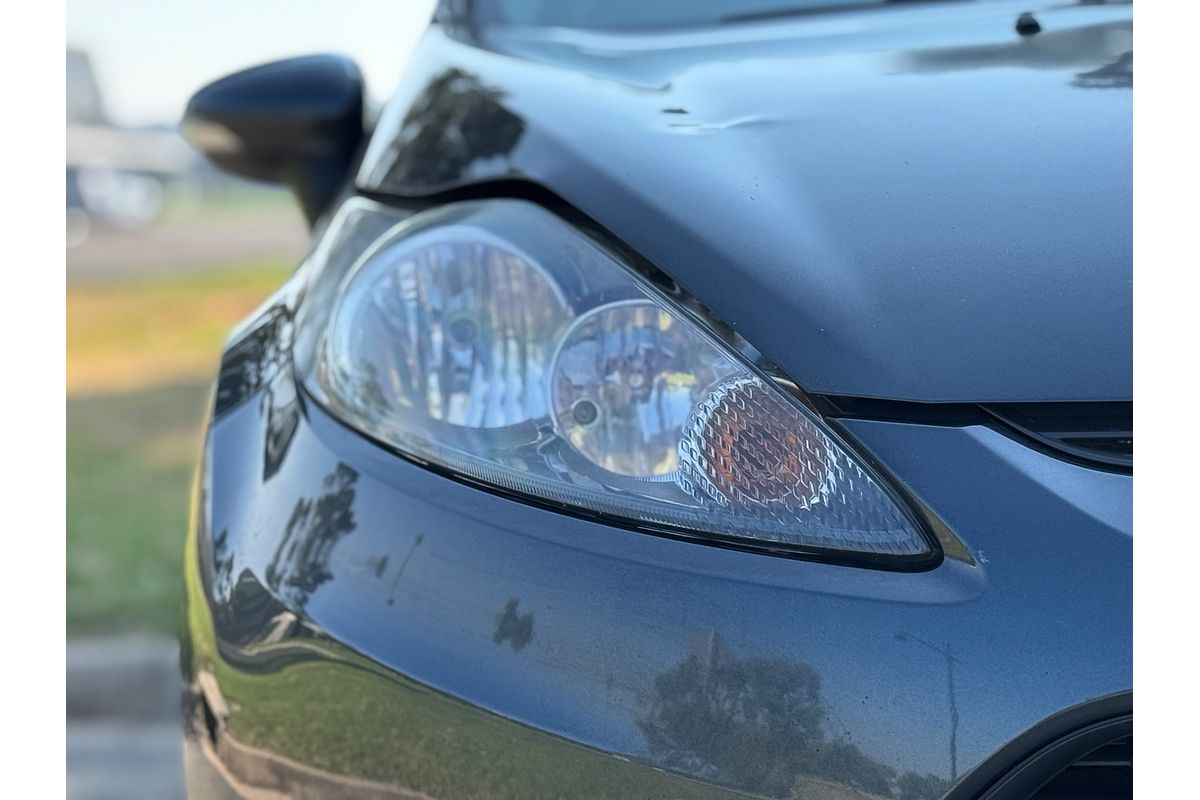 2012 Ford Fiesta LX WT
