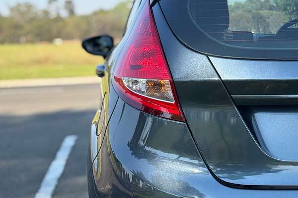 2012 Ford Fiesta LX WT