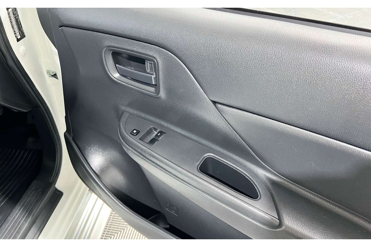 2019 Mitsubishi Triton GLX MR Rear Wheel Drive