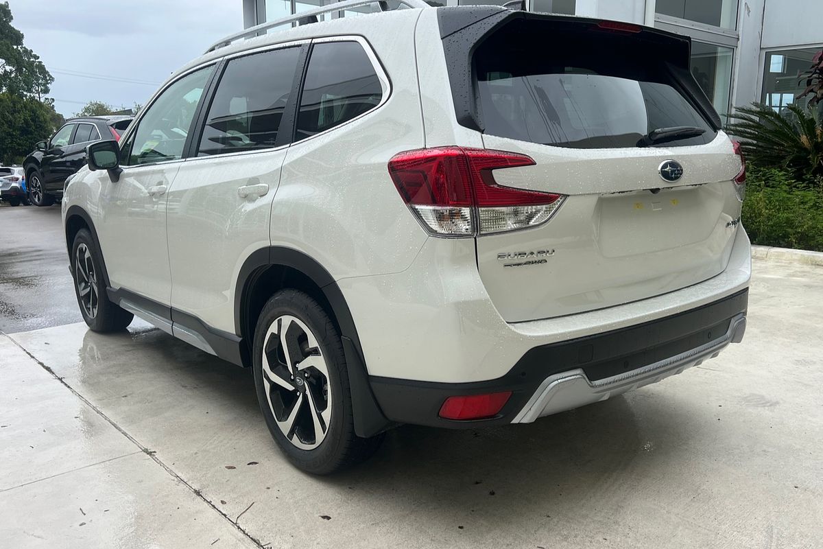 2024 Subaru Forester 2.5i-S S5