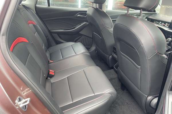2024 MG MG5