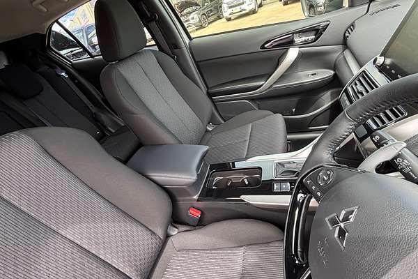 2024 Mitsubishi Eclipse Cross LS YB