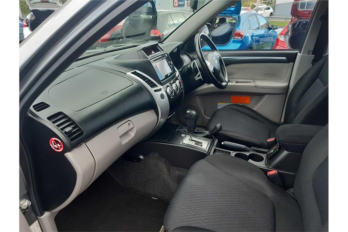 2015 Mitsubishi CHALLENGER (4x4) PC MY14