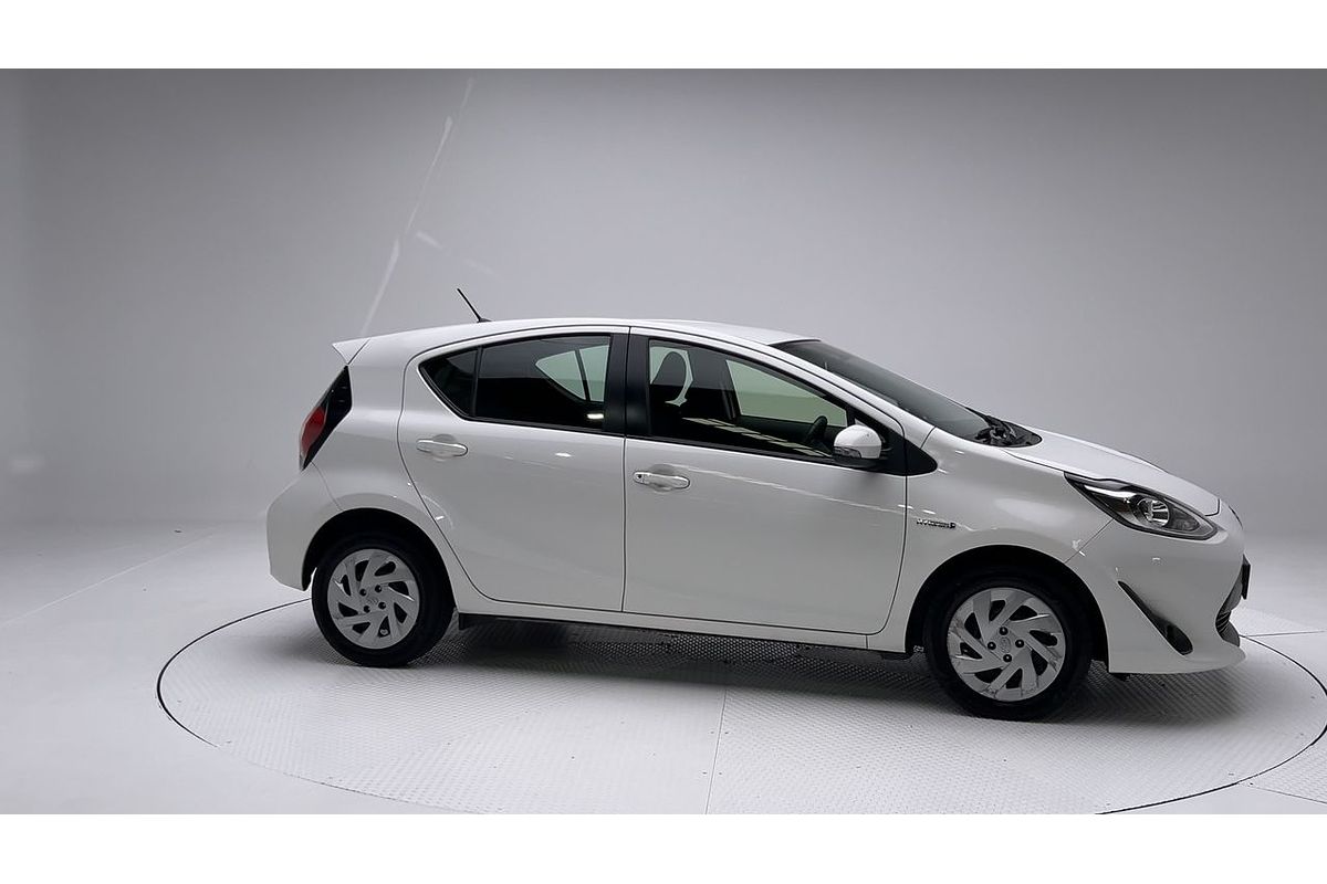 2018 Toyota Prius C NHP10R