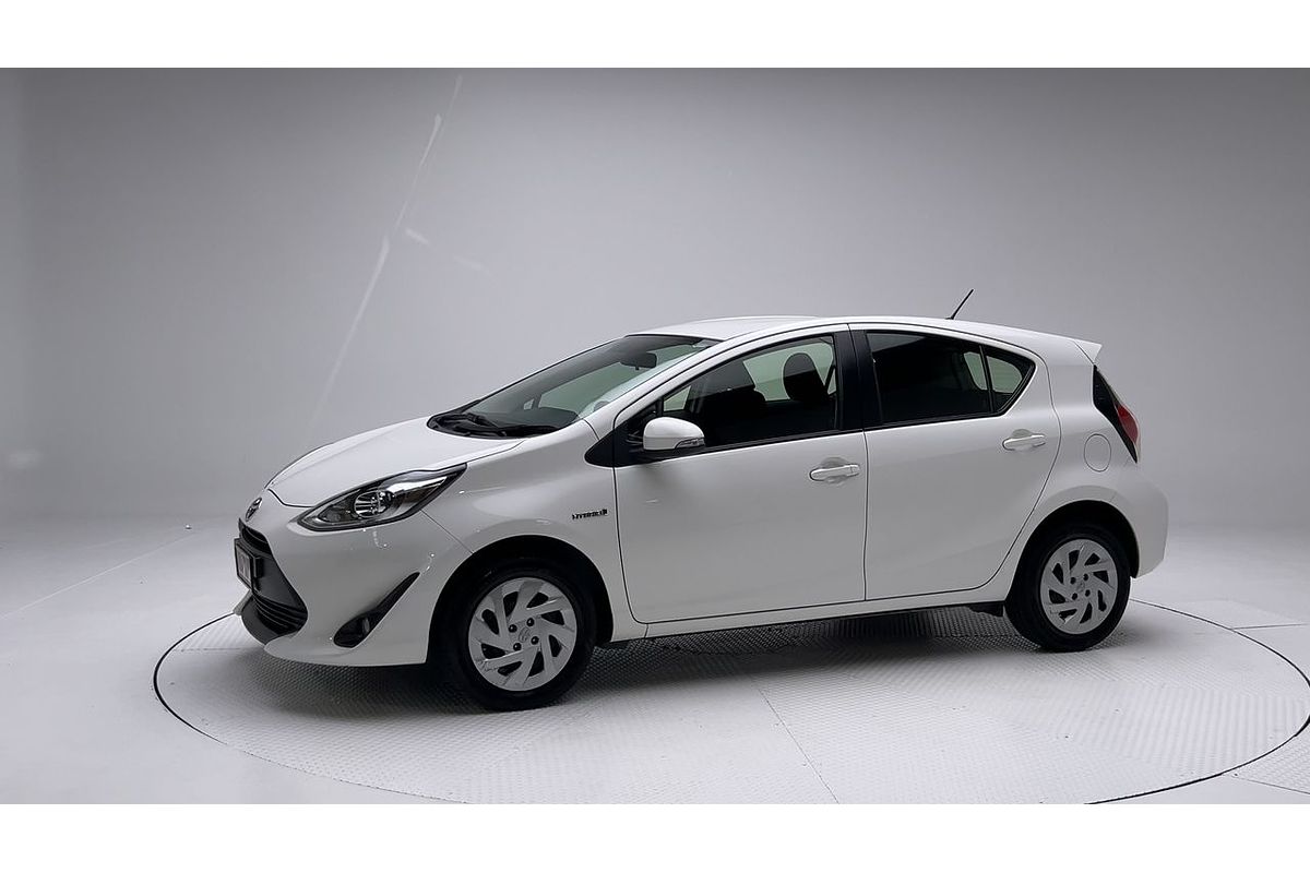 2018 Toyota Prius C NHP10R