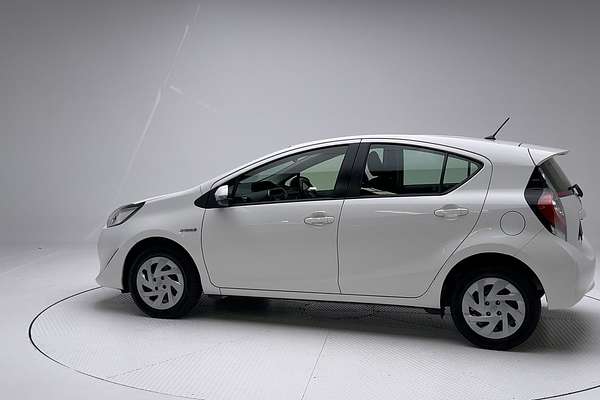 2018 Toyota Prius C NHP10R