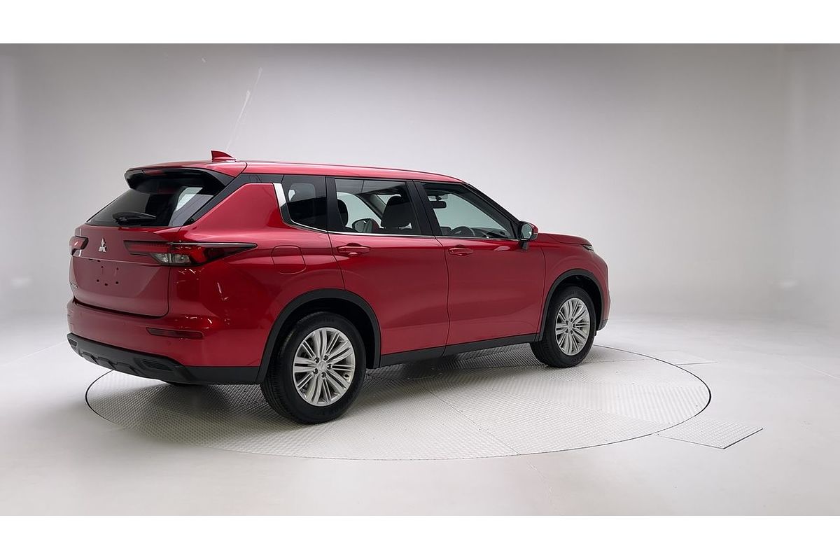 2023 Mitsubishi Outlander ES ZM