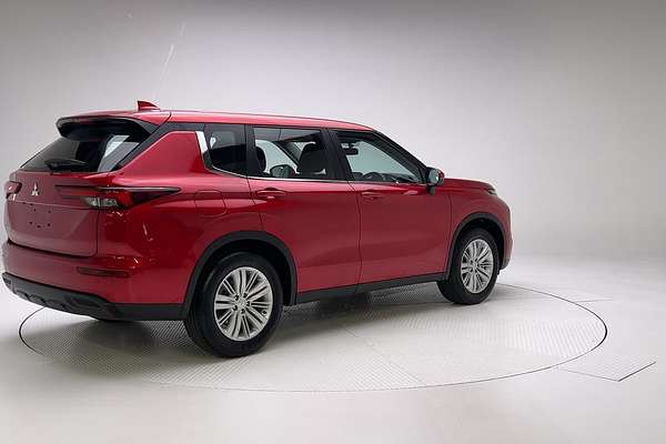 2023 Mitsubishi Outlander ES ZM