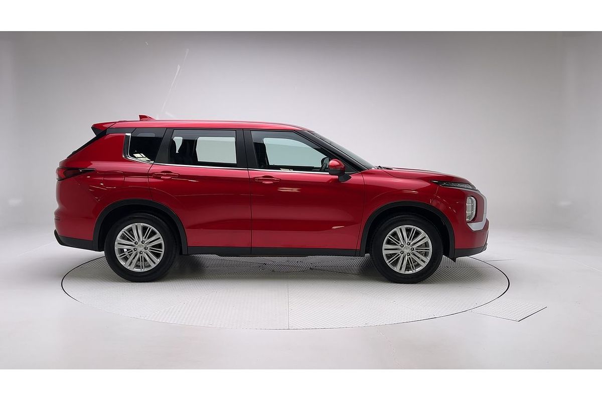 2023 Mitsubishi Outlander ES ZM