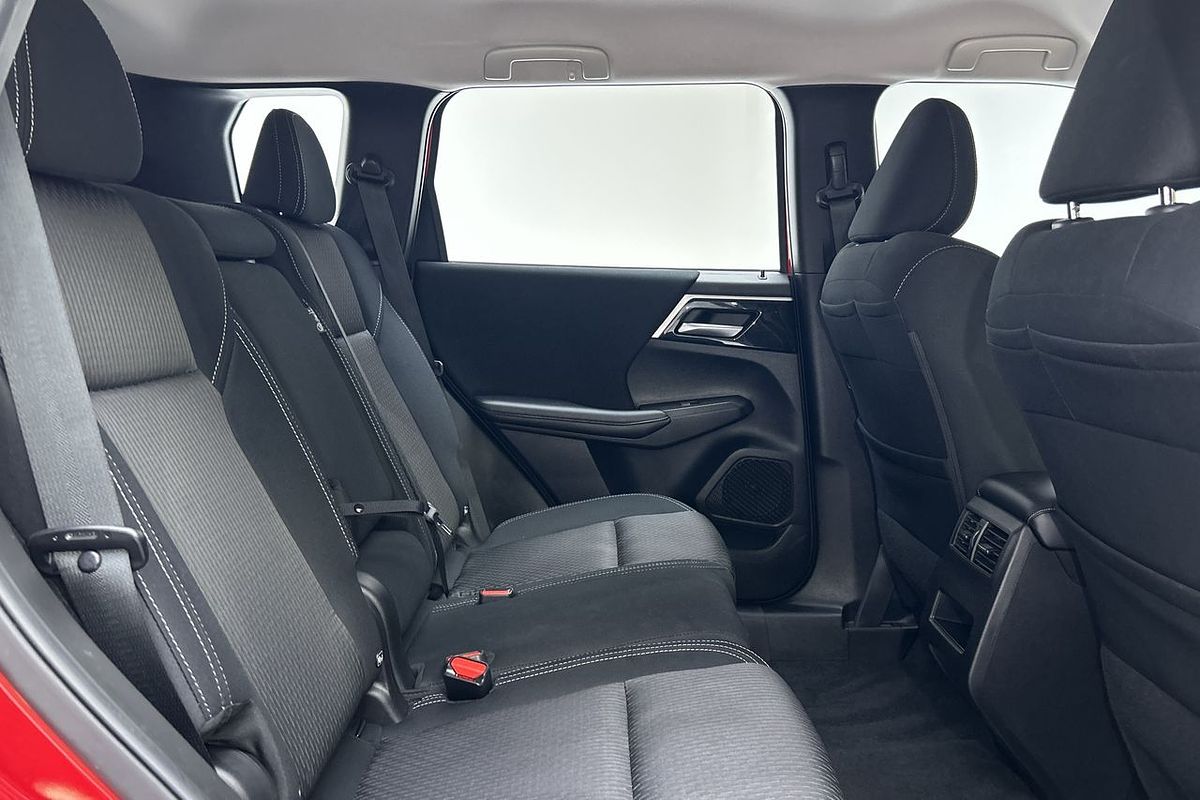2023 Mitsubishi Outlander ES ZM