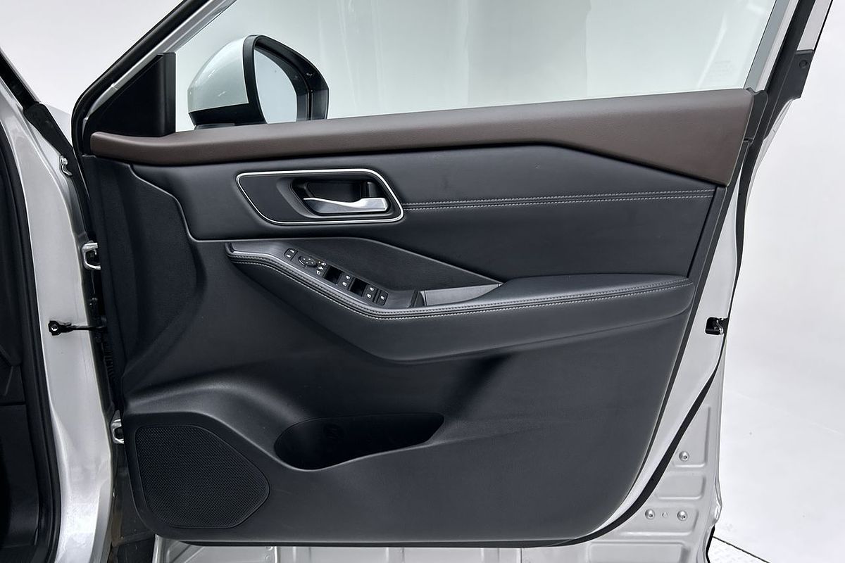 2023 Nissan X-TRAIL ST-L T33
