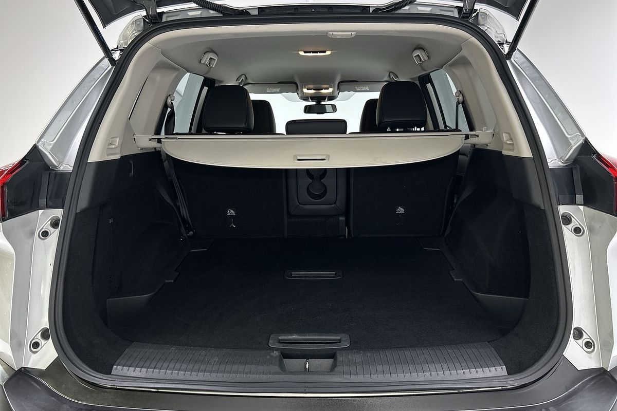 2023 Nissan X-TRAIL ST-L T33