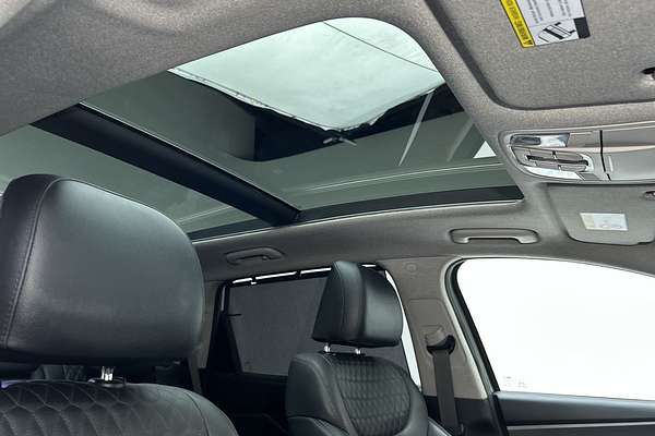 2019 Hyundai Santa Fe Highlander TM.2