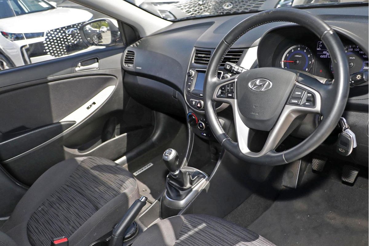2017 Hyundai Accent Sport RB6