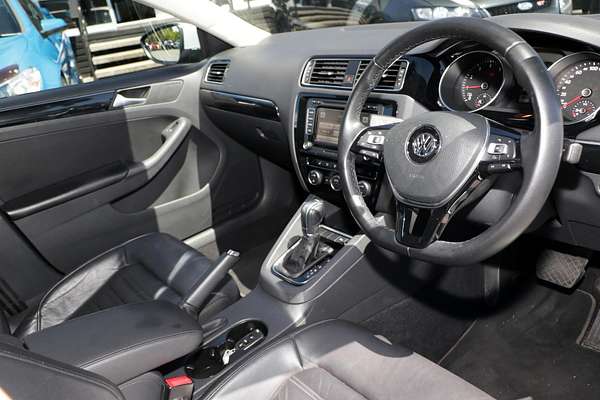 2015 Volkswagen Jetta 155TSI Highline Sport 1B