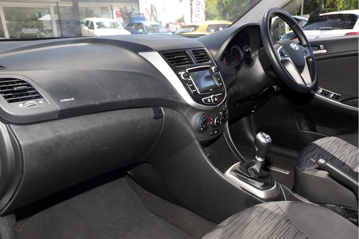 2017 Hyundai Accent Sport RB6