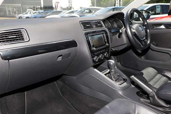 2015 Volkswagen Jetta 155TSI Highline Sport 1B