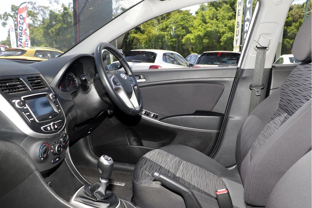 2017 Hyundai Accent Sport RB6