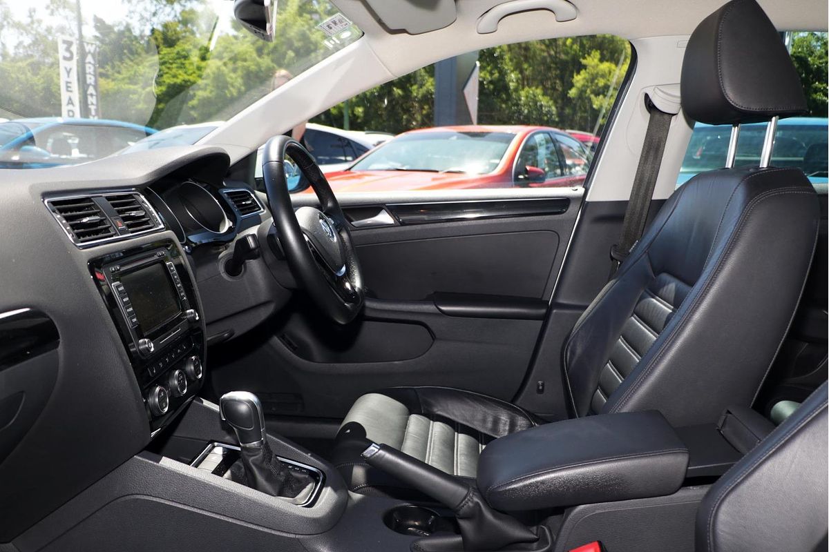 2015 Volkswagen Jetta 155TSI Highline Sport 1B