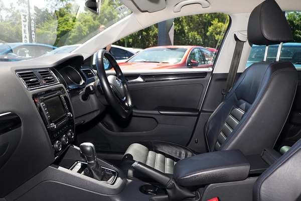 2015 Volkswagen Jetta 155TSI Highline Sport 1B
