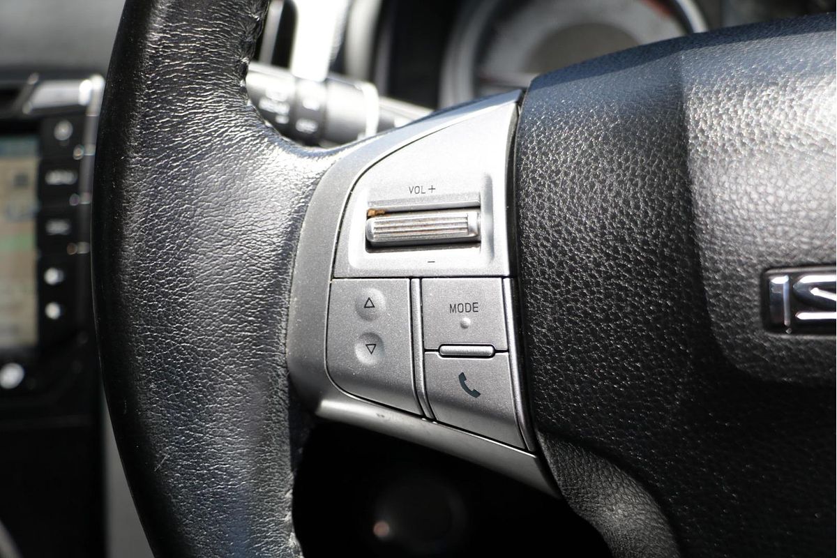2016 Isuzu MU-X LS-T