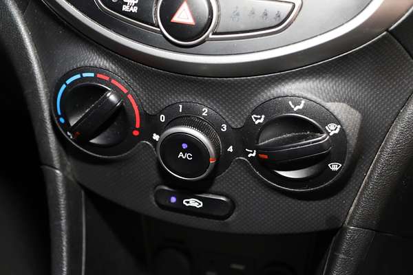 2017 Hyundai Accent Sport RB6