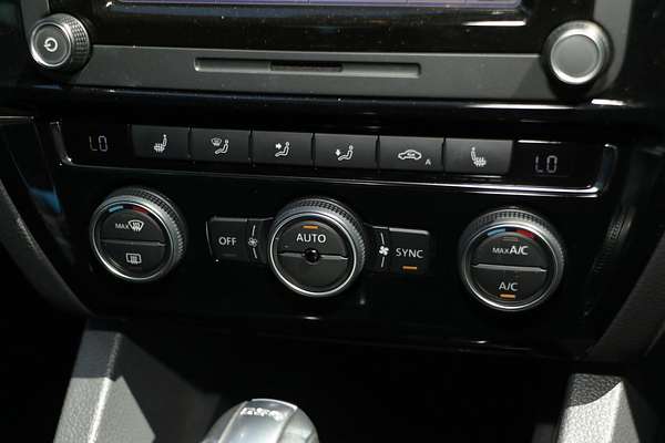 2015 Volkswagen Jetta 155TSI Highline Sport 1B