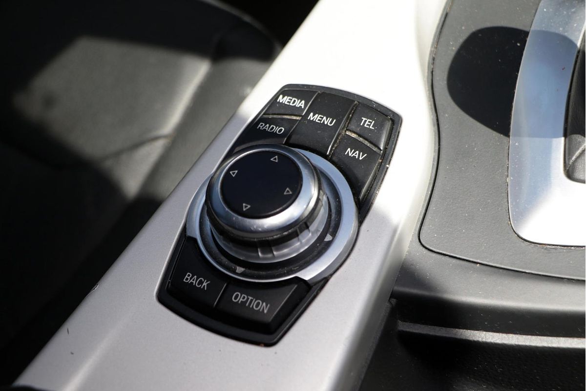 2013 BMW 3 Series 320i F31
