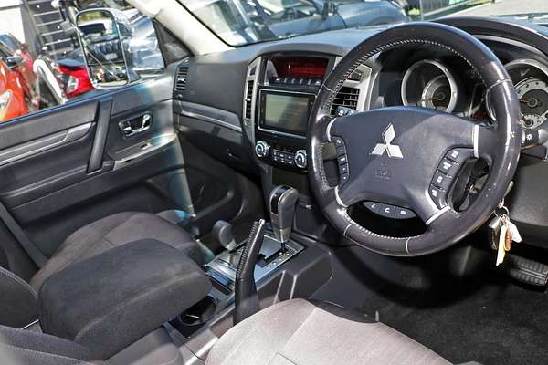 2017 Mitsubishi Pajero GLX NX