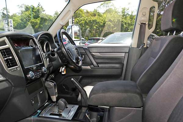 2017 Mitsubishi Pajero GLX NX
