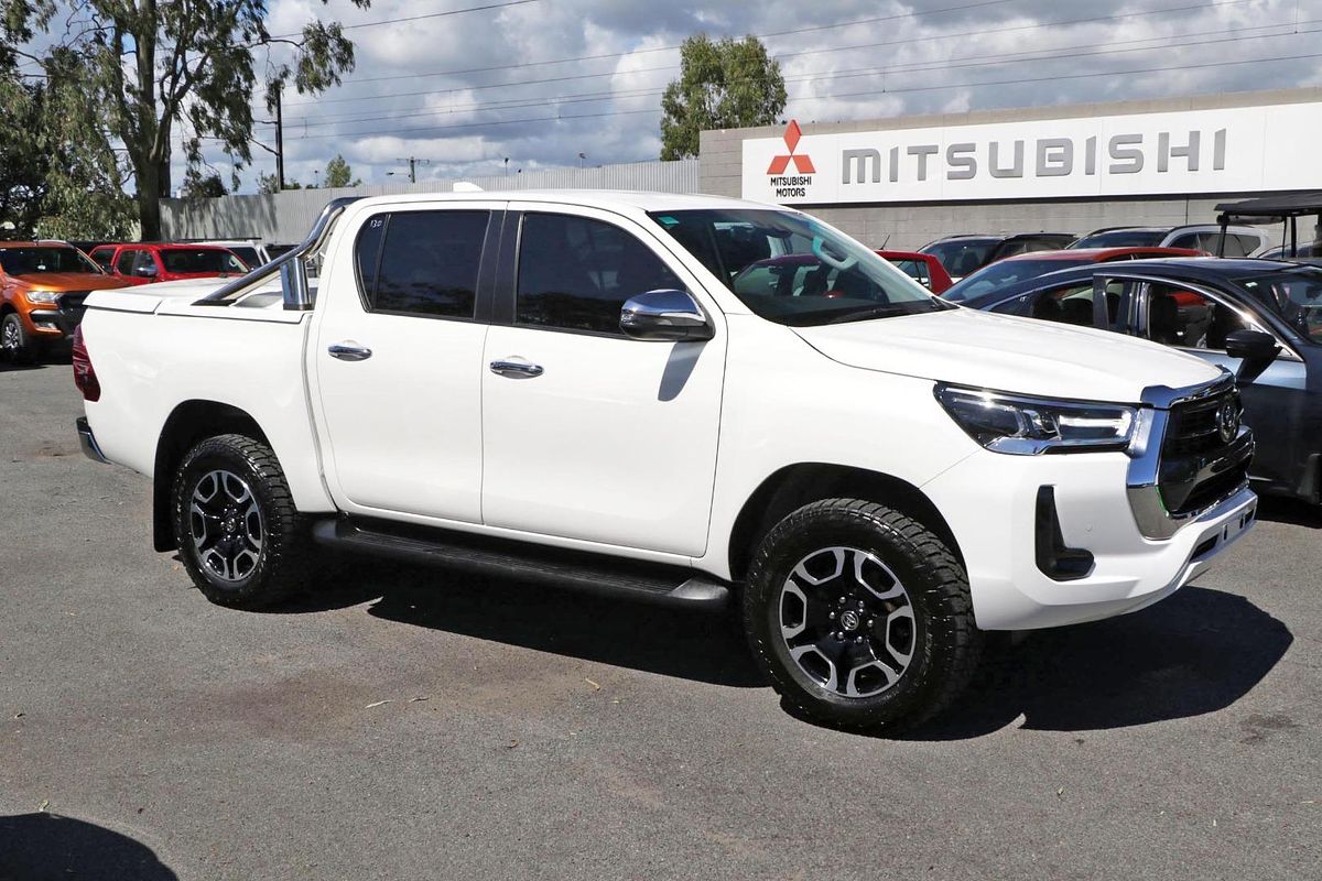 2021 Toyota Hilux SR5 GUN126R 4X4