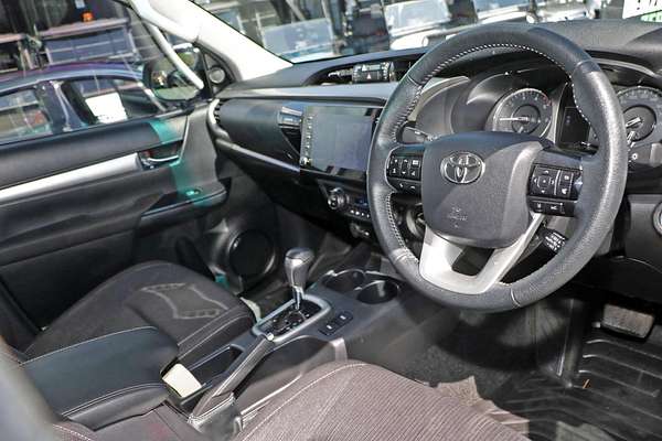 2021 Toyota Hilux SR5 GUN126R 4X4