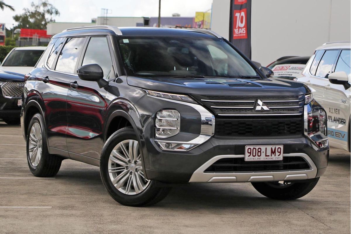 2024 Mitsubishi Outlander LS ZM