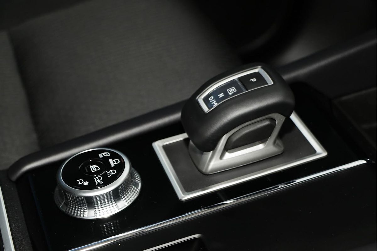 2024 Mitsubishi Outlander LS ZM