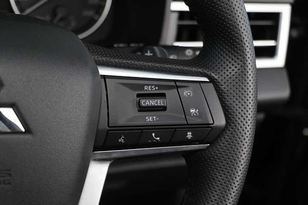 2024 Mitsubishi Outlander LS ZM