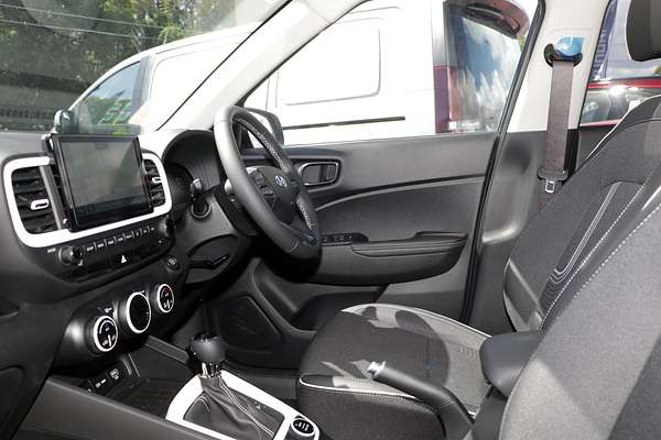 2025 Hyundai Venue Elite QX.V5