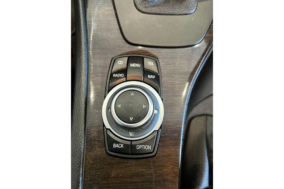2011 BMW 3 Series 320i Lifestyle E90