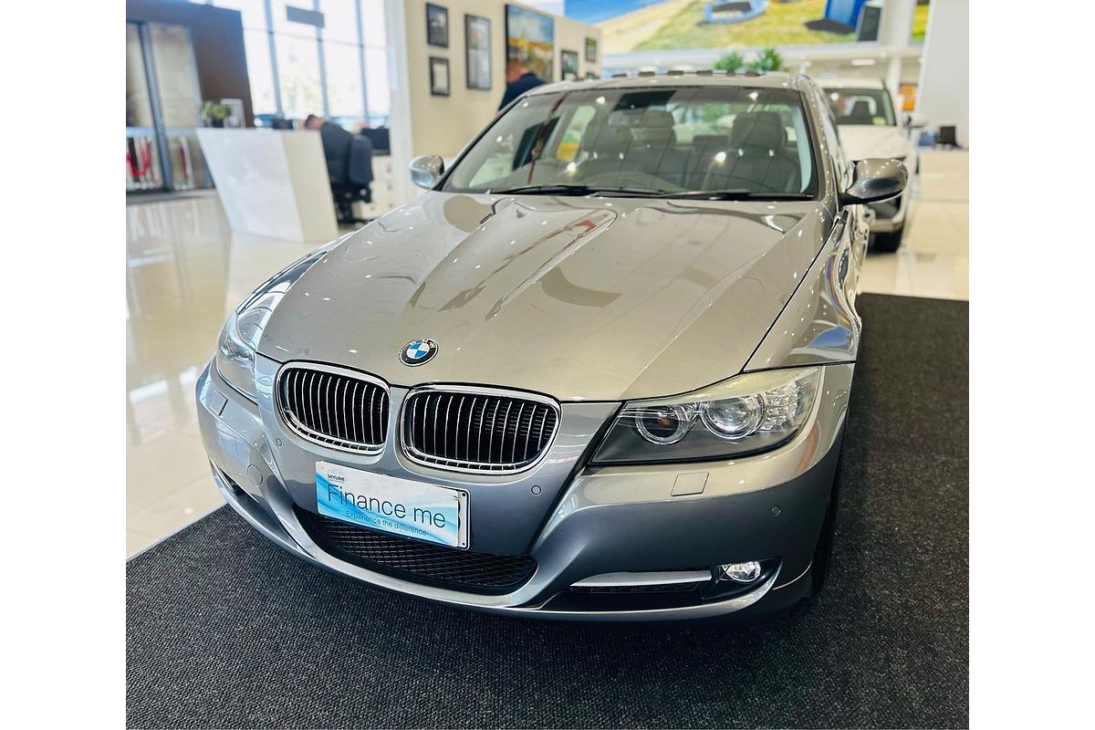2011 BMW 3 Series 320i Lifestyle E90