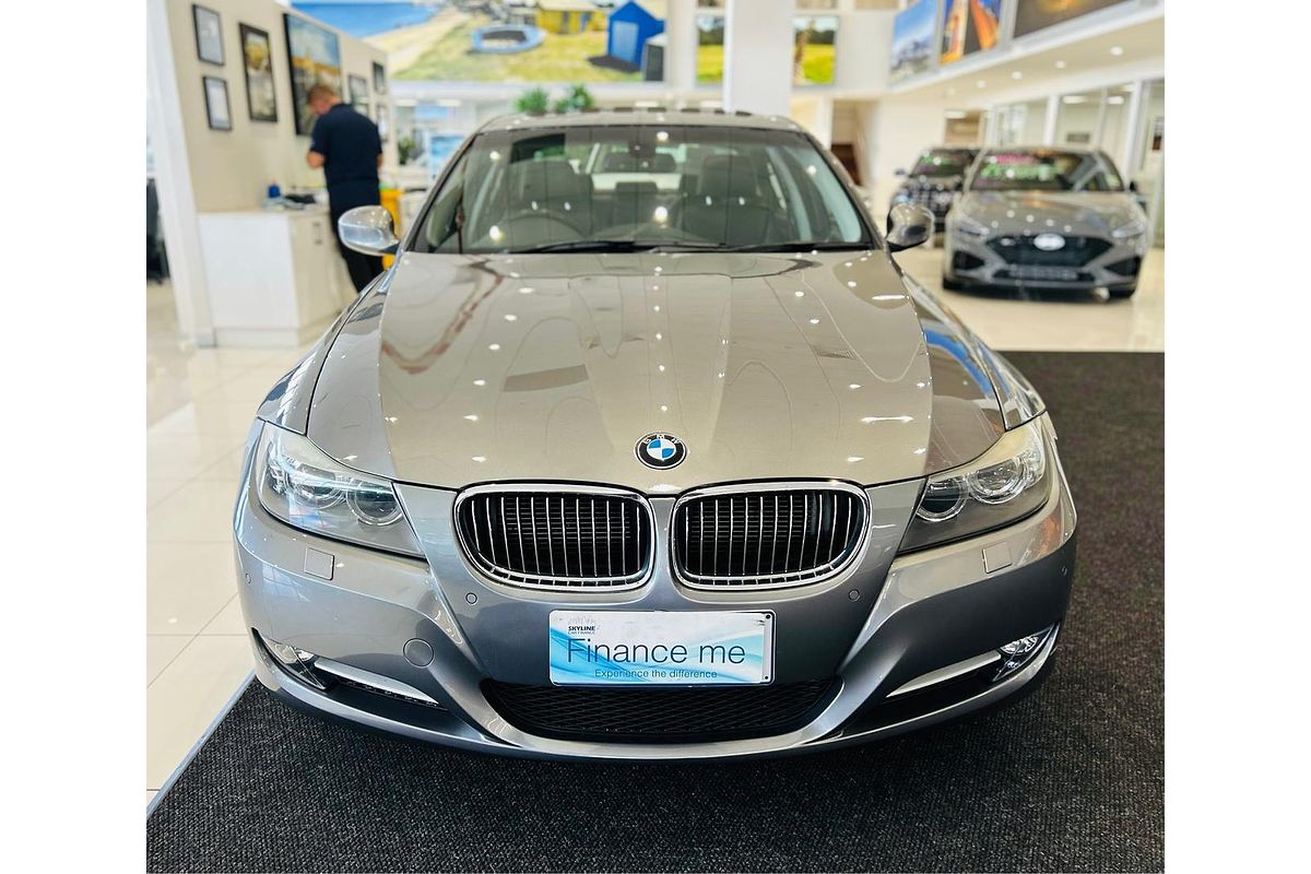 2011 BMW 3 Series 320i Lifestyle E90