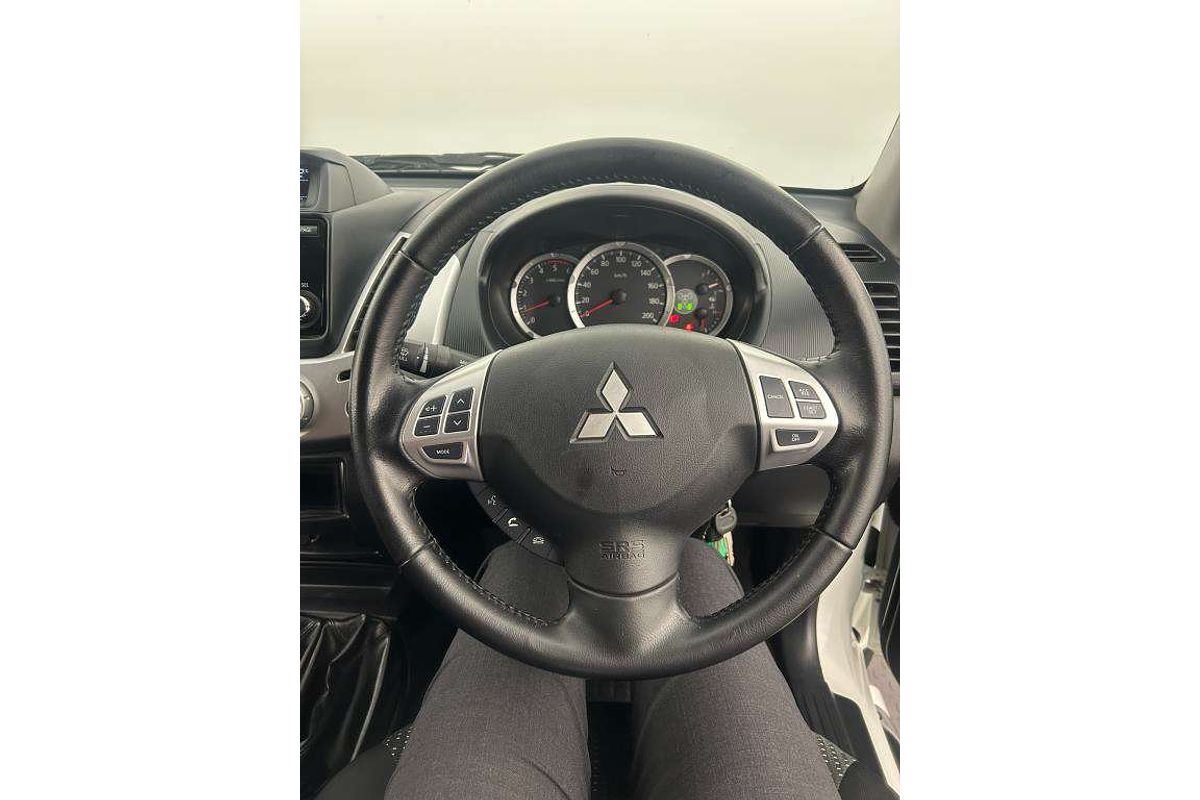 2014 Mitsubishi Triton GLX-R MN 4X4