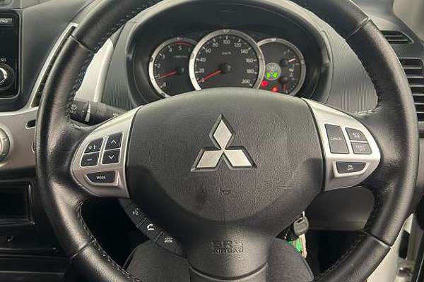 2014 Mitsubishi Triton GLX-R MN 4X4