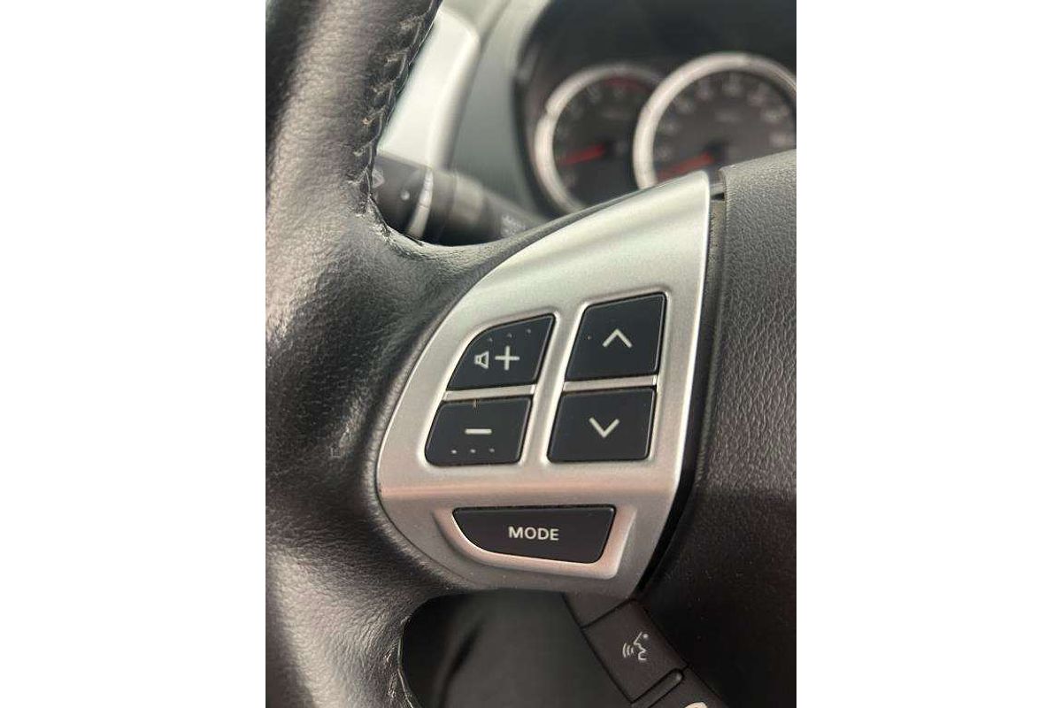 2014 Mitsubishi Triton GLX-R MN 4X4