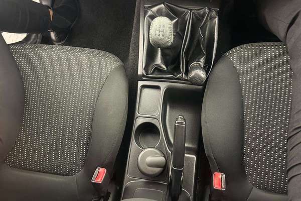 2014 Mitsubishi Triton GLX-R MN 4X4